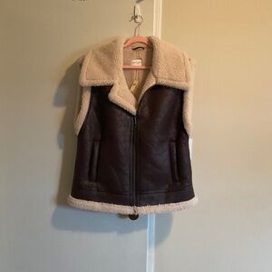 Aerie OffLine Women’s Vest faux suede and Sherpa lining.  Size large.
